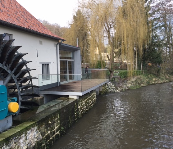 Glasbalustrades-watermolen-CEPU-aluminium.jpg