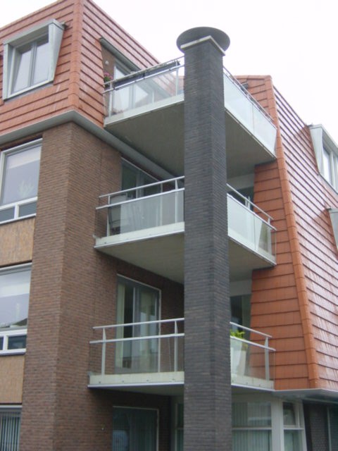 Glashekken-balkon-leuning-aluminium-Drunen-Cepu-Constructions.JPG