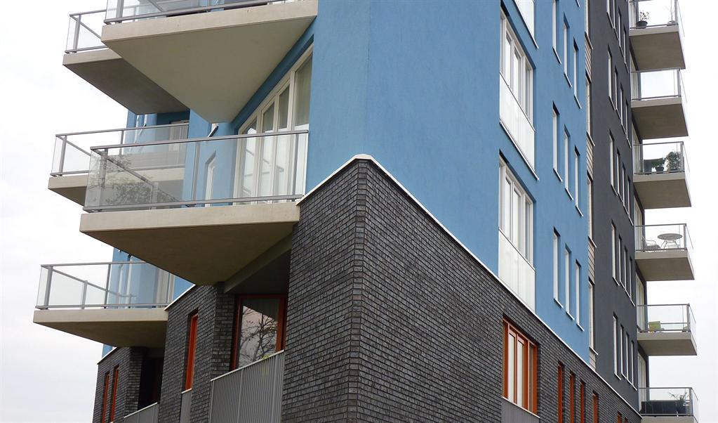 Glazen-balkonhekken-en-Franse-balkonhekken-Almere-Constructions-Cepu.jpg