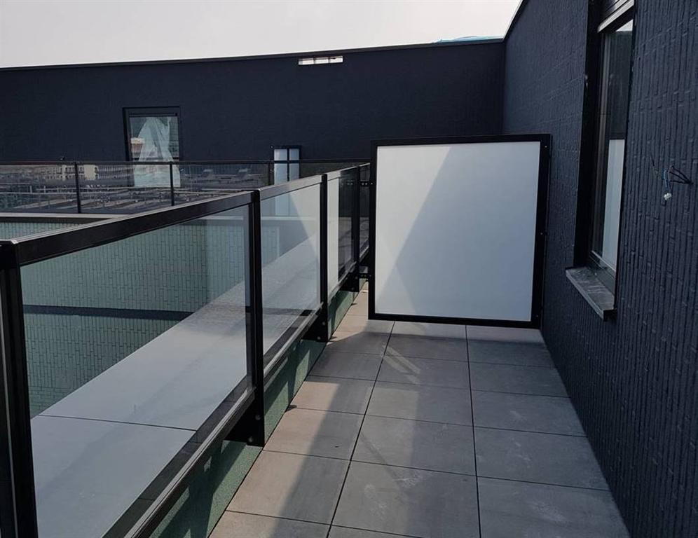 Privacyscherm-matglas-dakterras-CEPU-aluminium.jpg